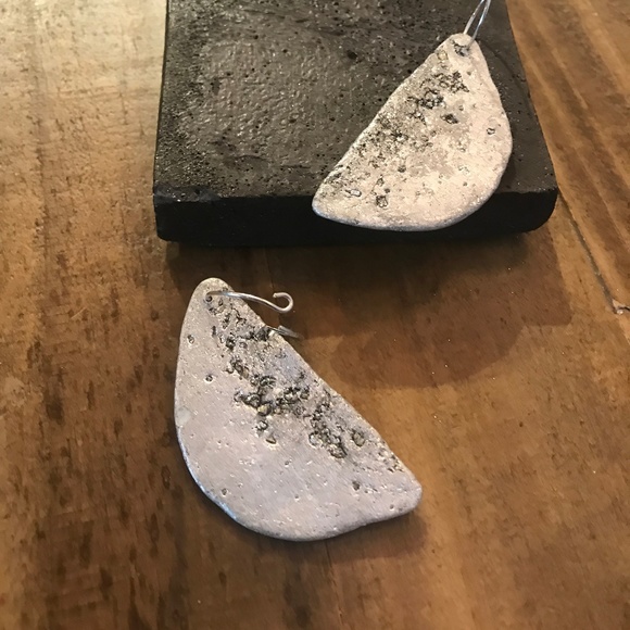 Matana organic formed silver Pyrite Druzy earrings - Picture 4 of 6